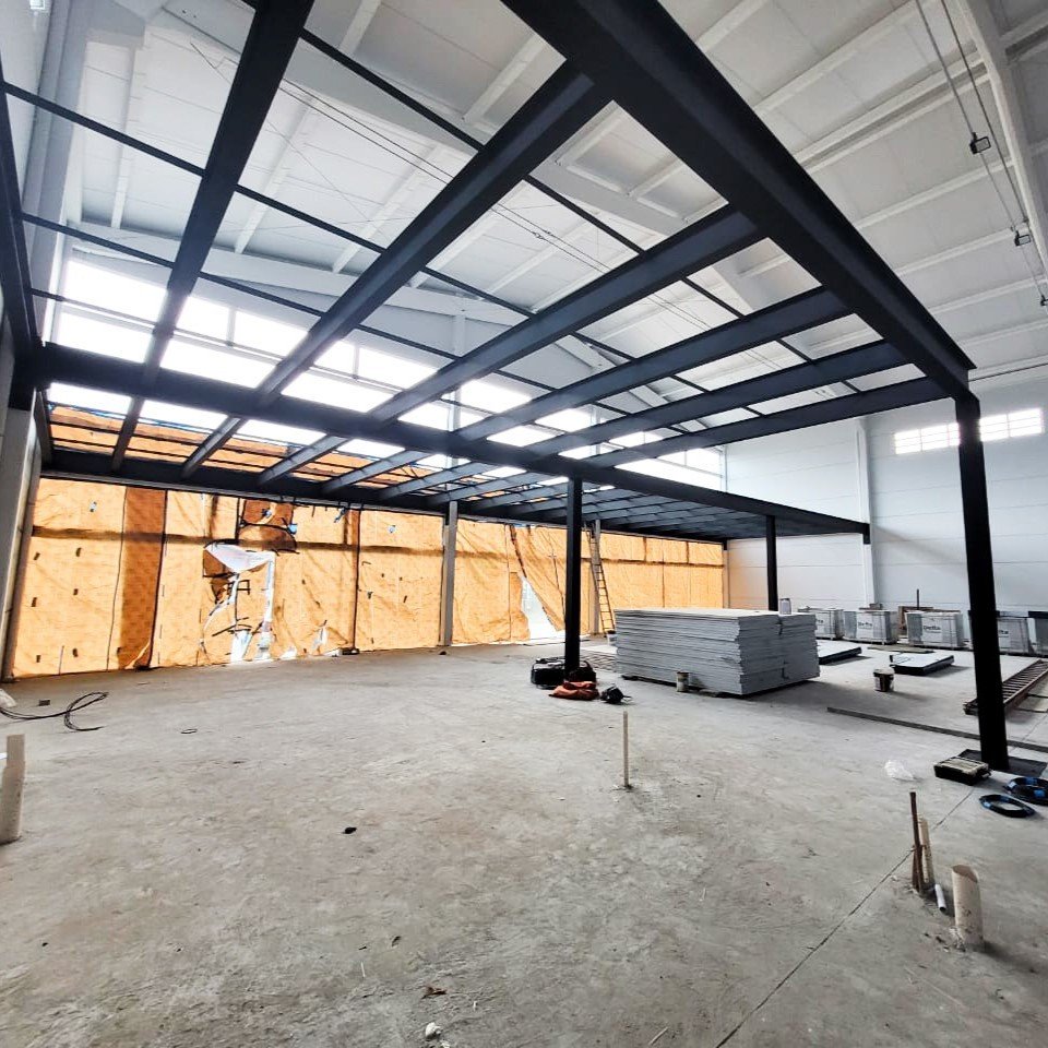 Mezanino em estrutura metálica