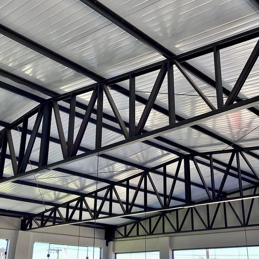 Cobertura com treliça metálica